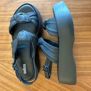 MELISSA platform like new - size 8